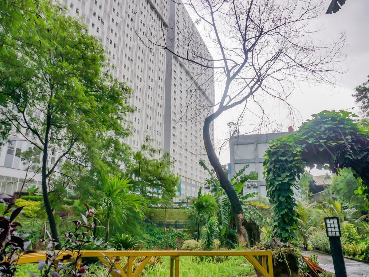 Oyo 90241 Sirooms Apartmen Gunung Putri Bogor Esterno foto