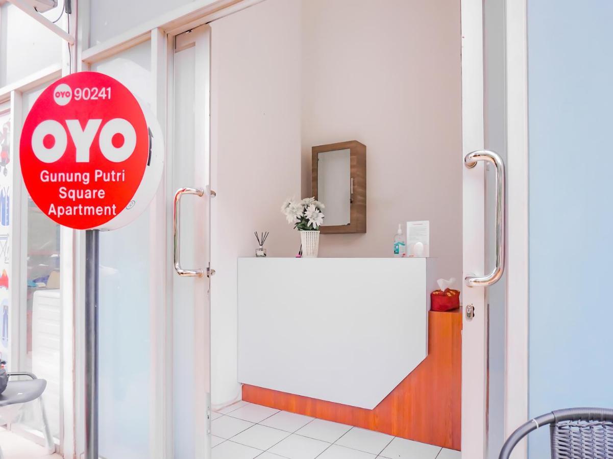 Oyo 90241 Sirooms Apartmen Gunung Putri Bogor Esterno foto
