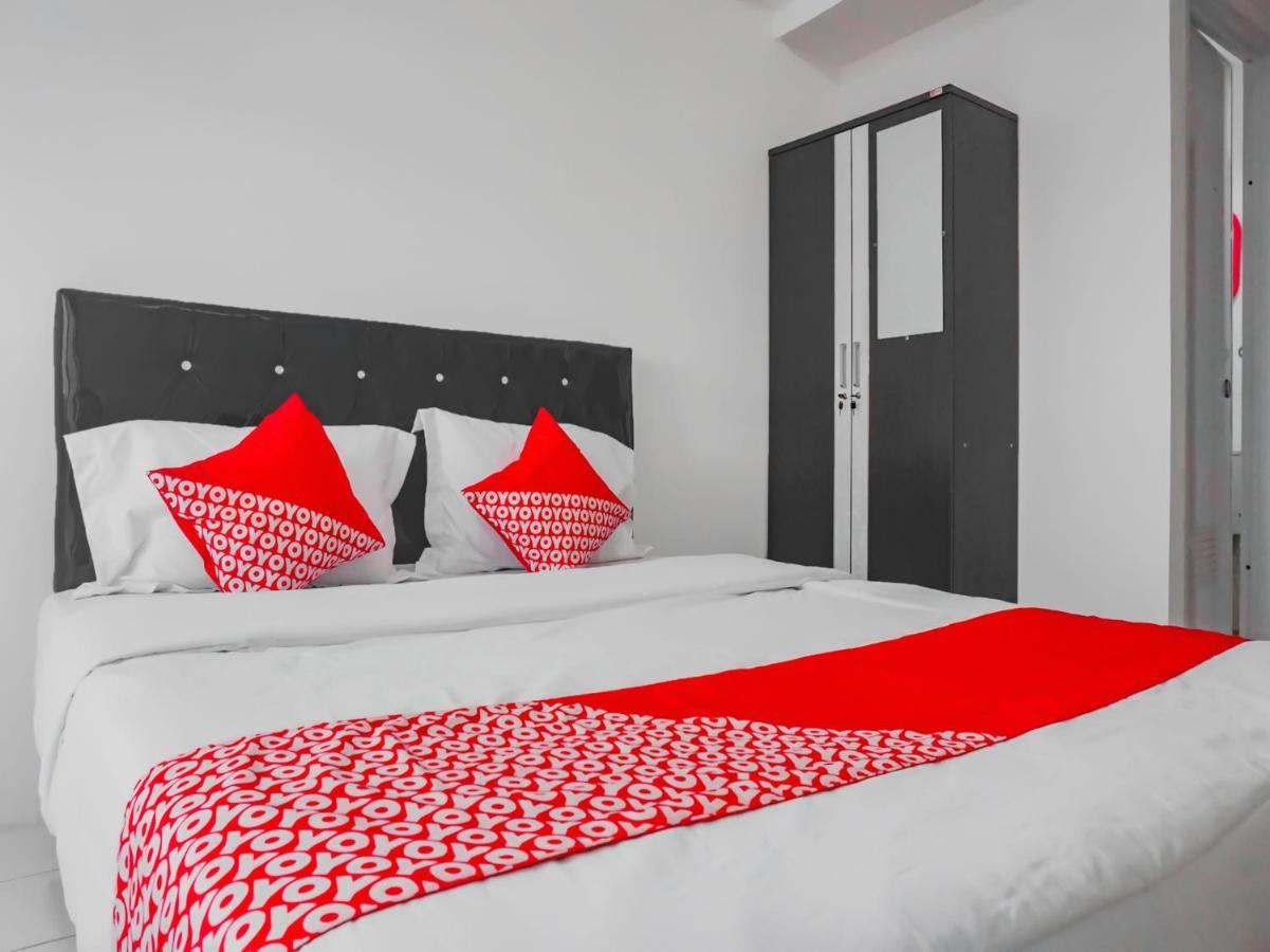 Oyo 90241 Sirooms Apartmen Gunung Putri Bogor Esterno foto