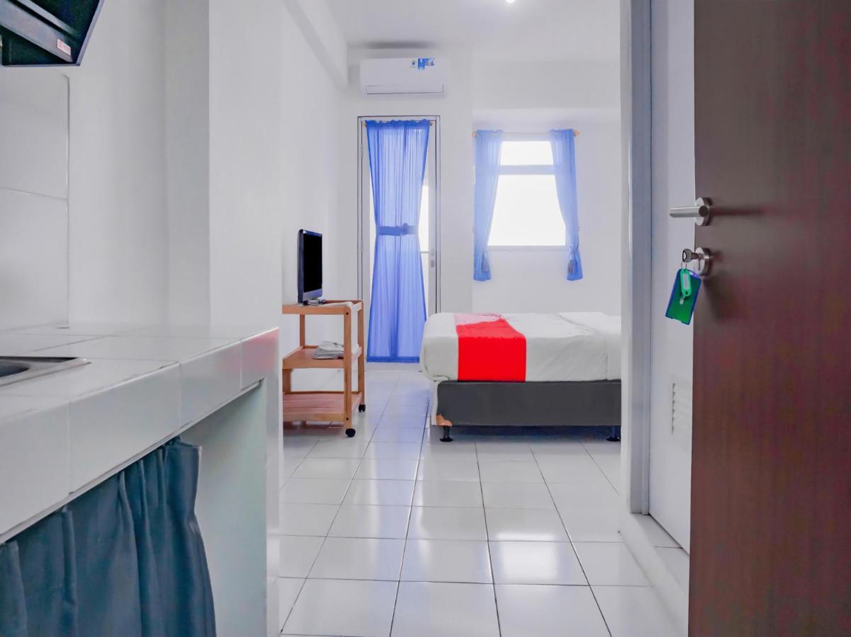 Oyo 90241 Sirooms Apartmen Gunung Putri Bogor Esterno foto