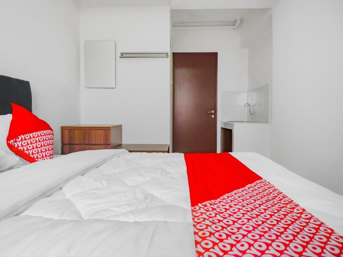 Oyo 90241 Sirooms Apartmen Gunung Putri Bogor Esterno foto